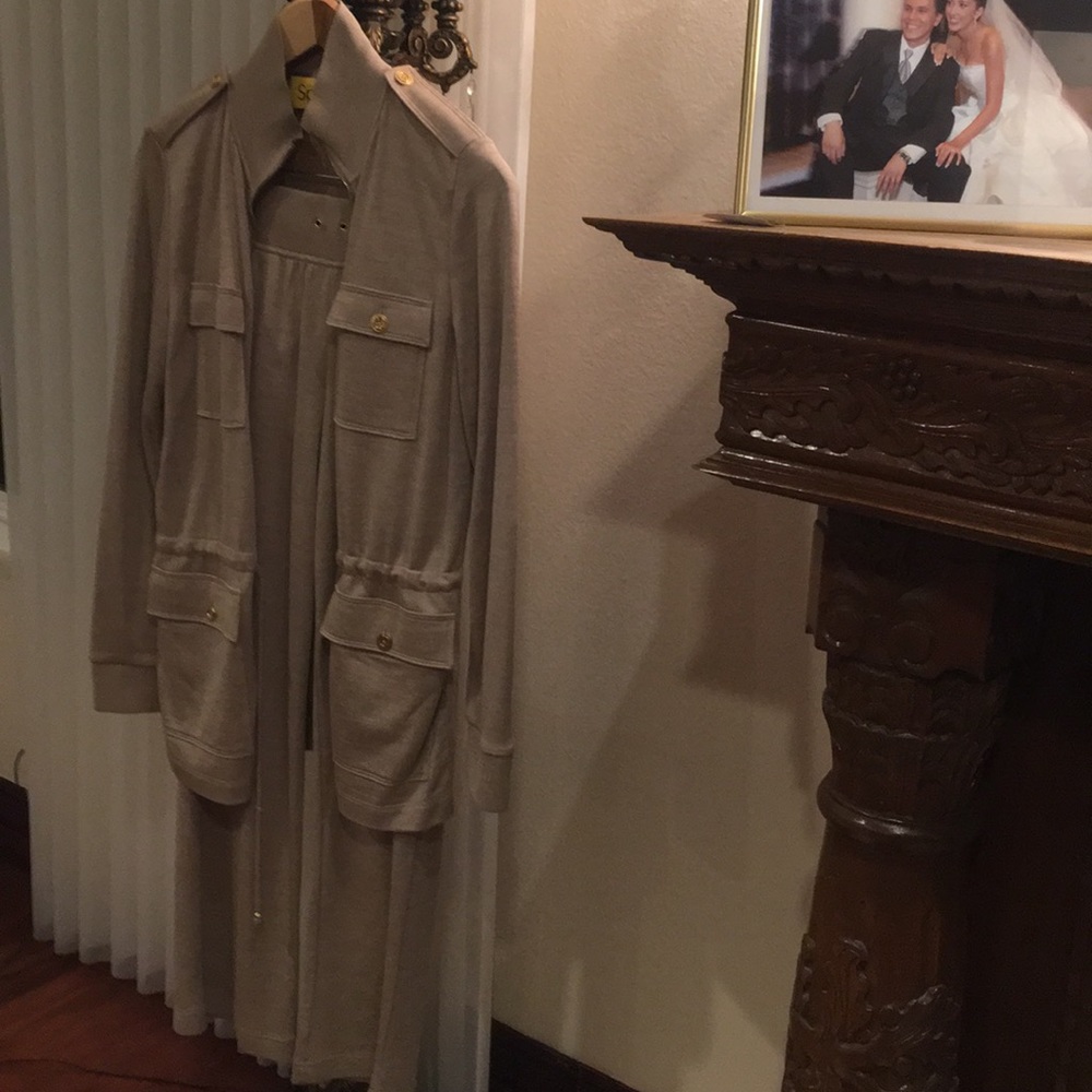 Casual Suit - image 1